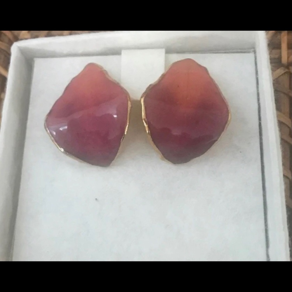 Unique Novica  Fuscia pierced earrings